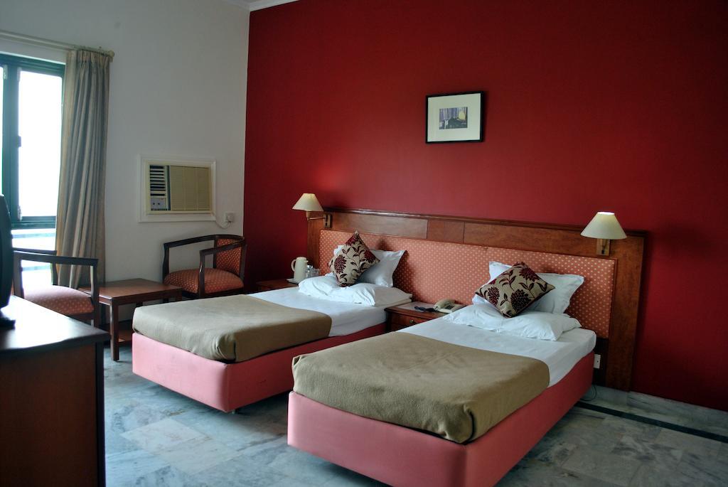 Greenwood Hotel Khajuraho Exterior photo