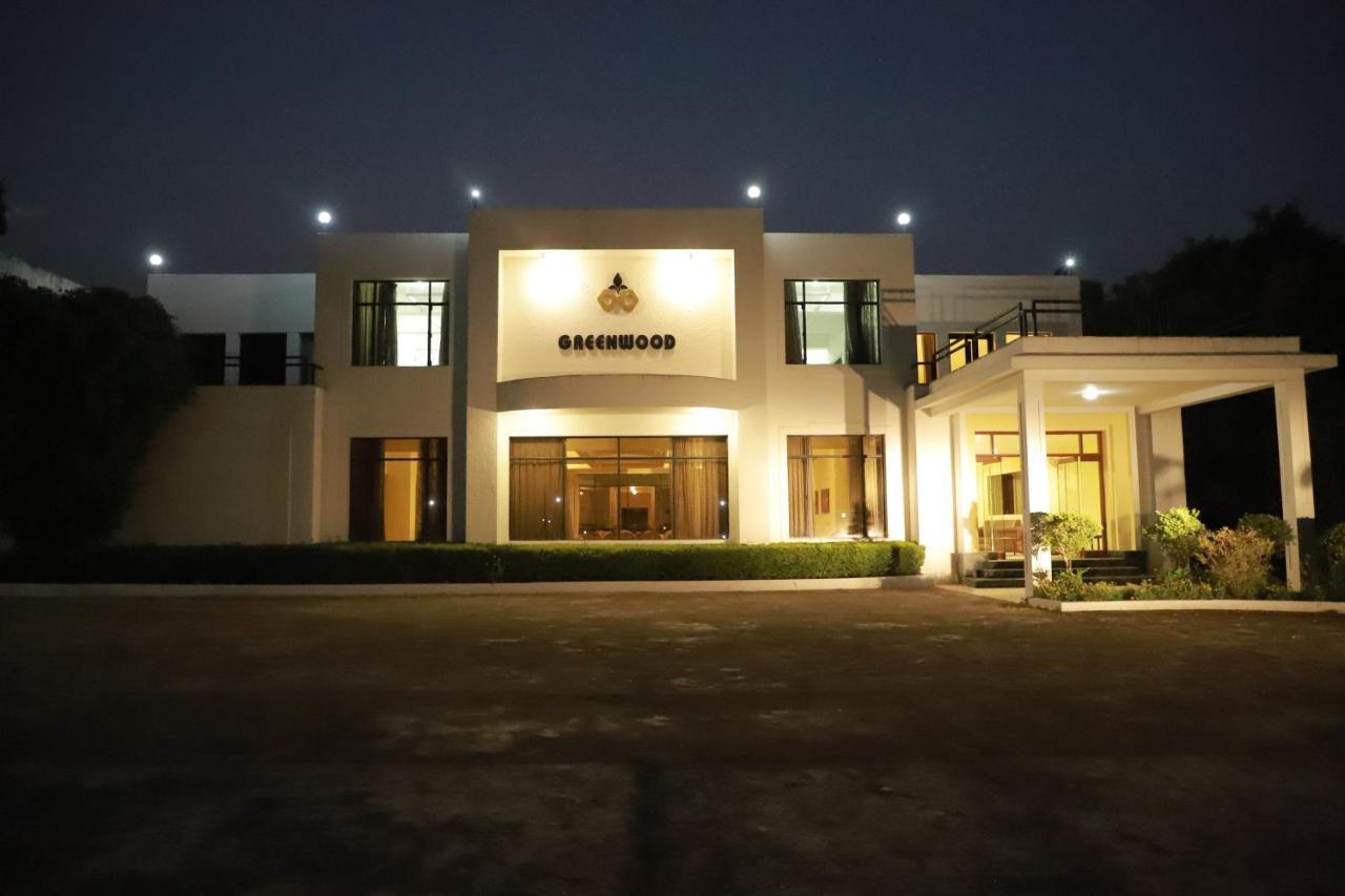 Greenwood Hotel Khajuraho Exterior photo