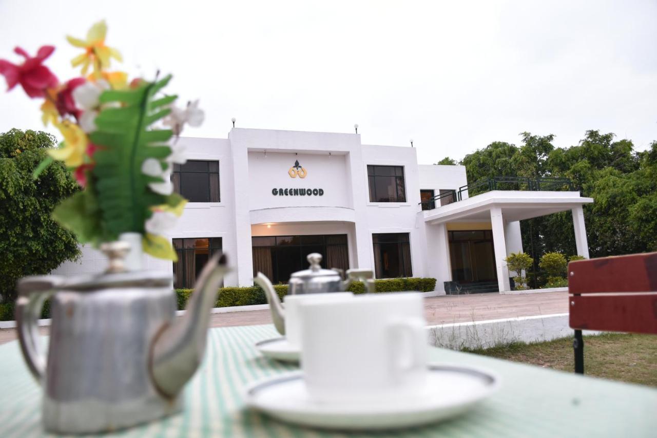 Greenwood Hotel Khajuraho Exterior photo