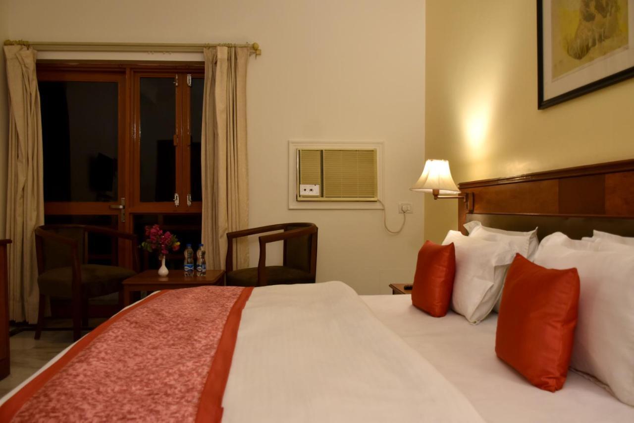 Greenwood Hotel Khajuraho Exterior photo