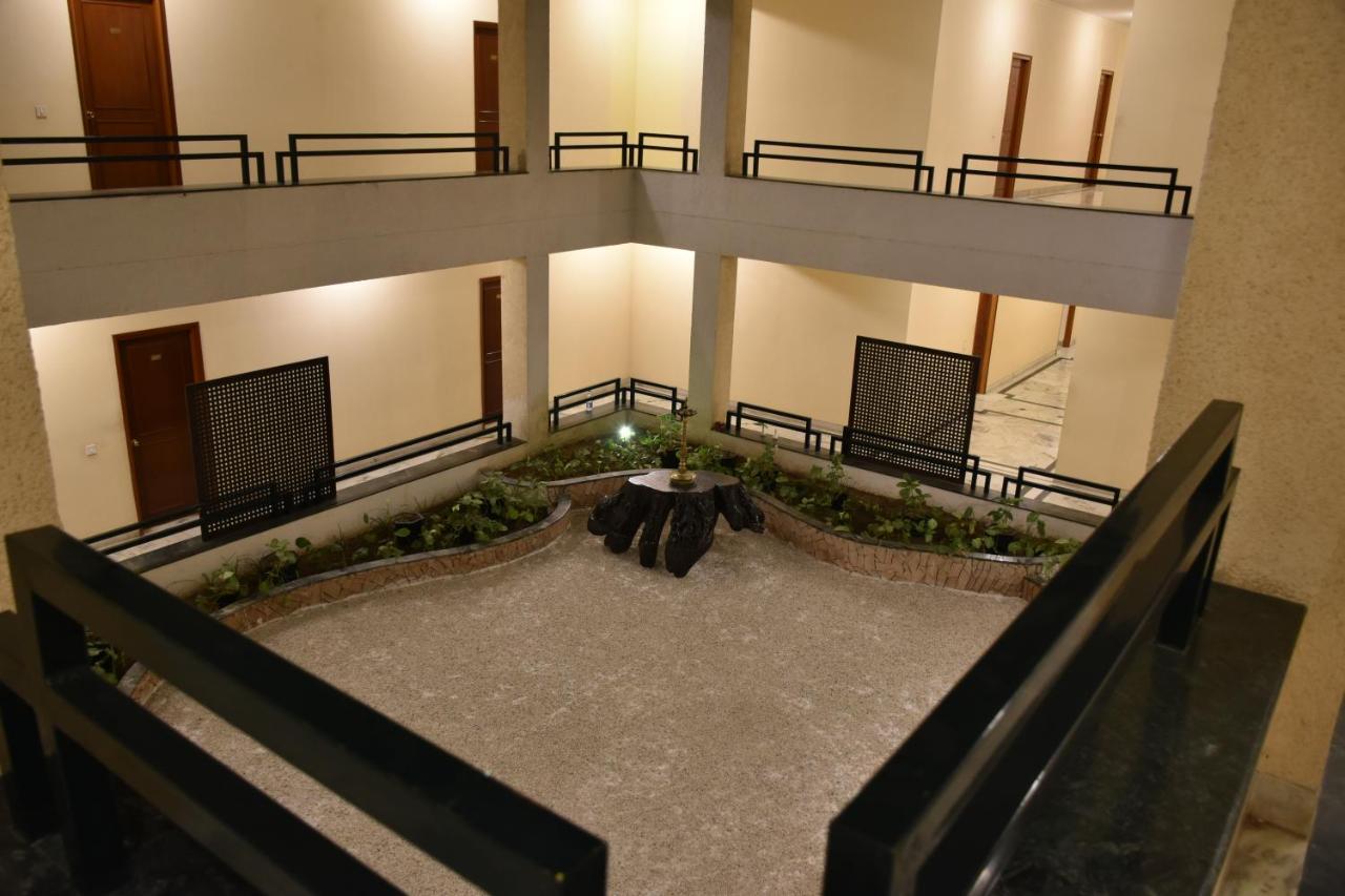 Greenwood Hotel Khajuraho Exterior photo