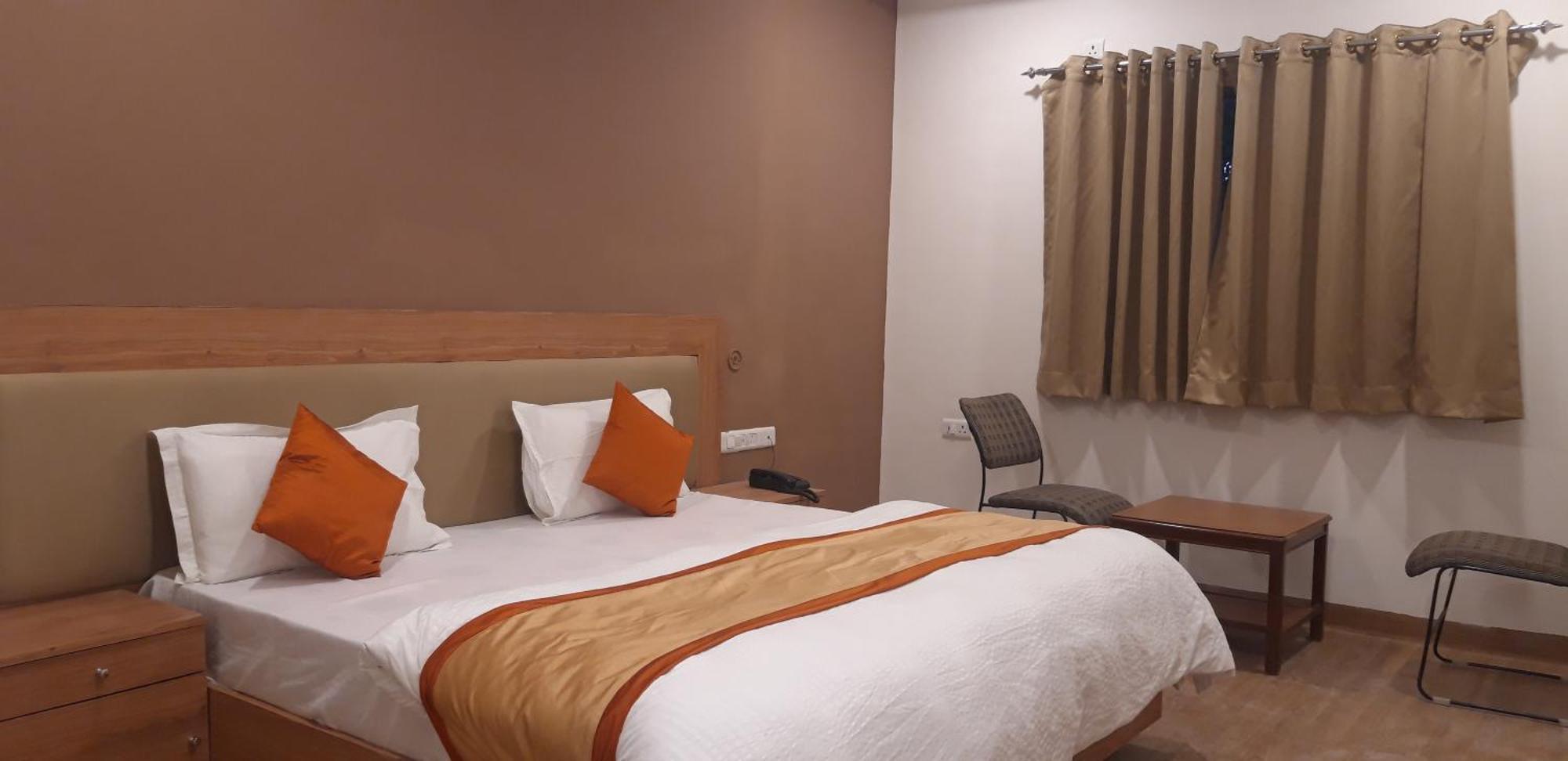 Greenwood Hotel Khajuraho Exterior photo