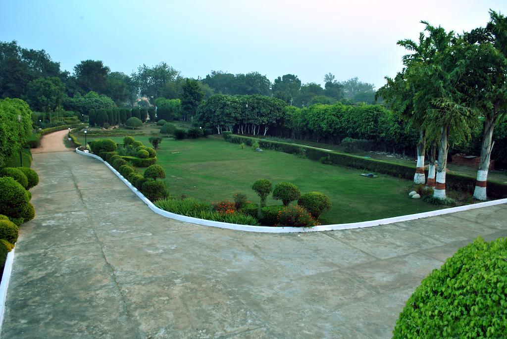 Greenwood Hotel Khajuraho Exterior photo